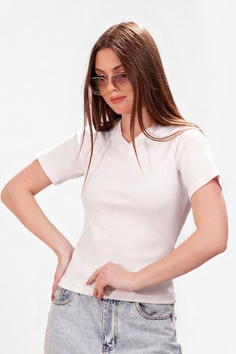 Ribbed V-short sleeve top